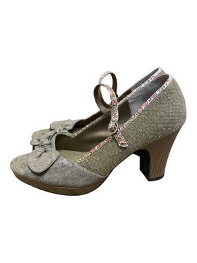 Mudd Womens Joey Open Toe Fabric Mary Jane Heels Open Toe With Bow
